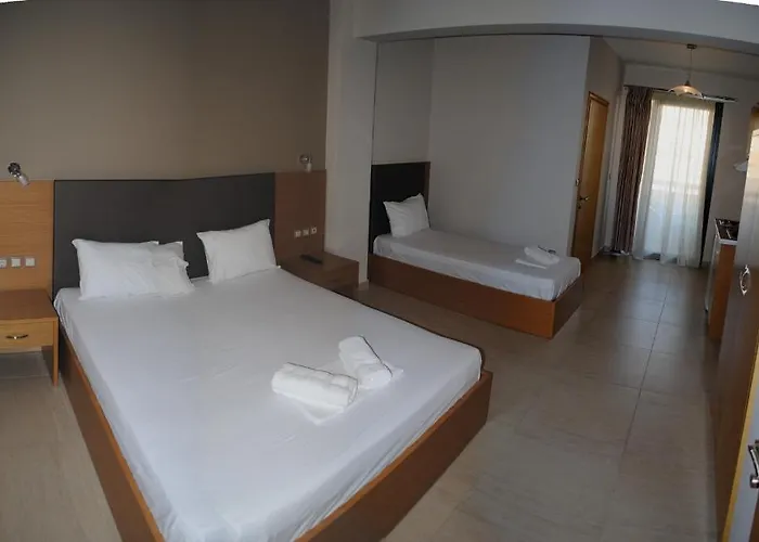 Aparthotel Niriides And 4*
