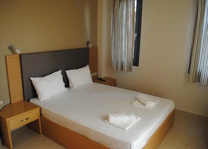 Niriides And Aparthotel 4*