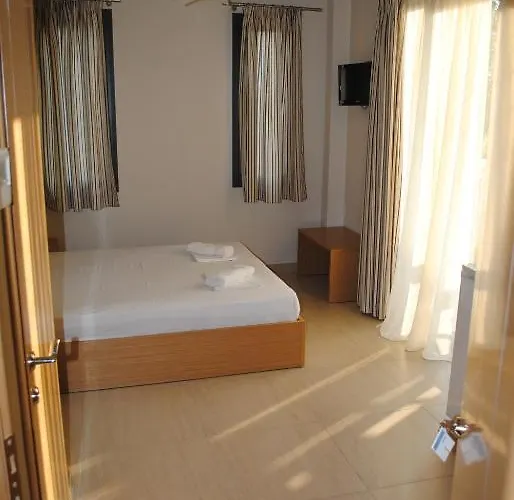 Niriides And Aparthotel Paralía