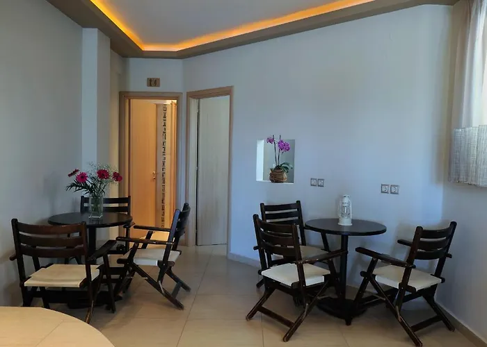 Aparthotel Niriides And