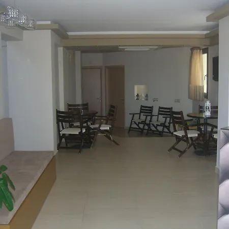 Niriides And Apartmanhotel *