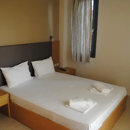 Niriides And Apartmanhotel *