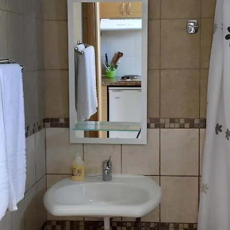 Niriides And Apartmanhotel *