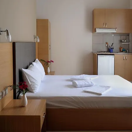 Aparthotel Niriides And 4*