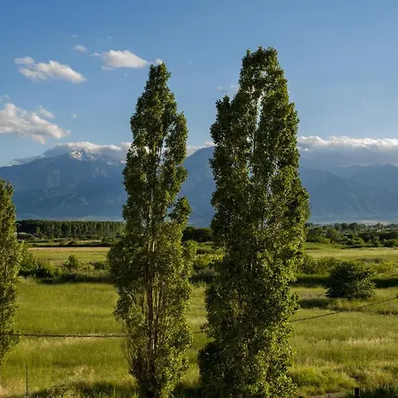 Niriides And Apart-hotel Paralía