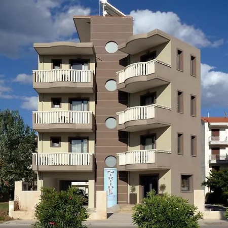Apartmanhotel Niriides And *
