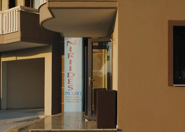 Niriides And Paralía