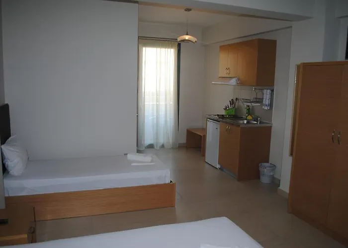 Aparthotel Niriides And