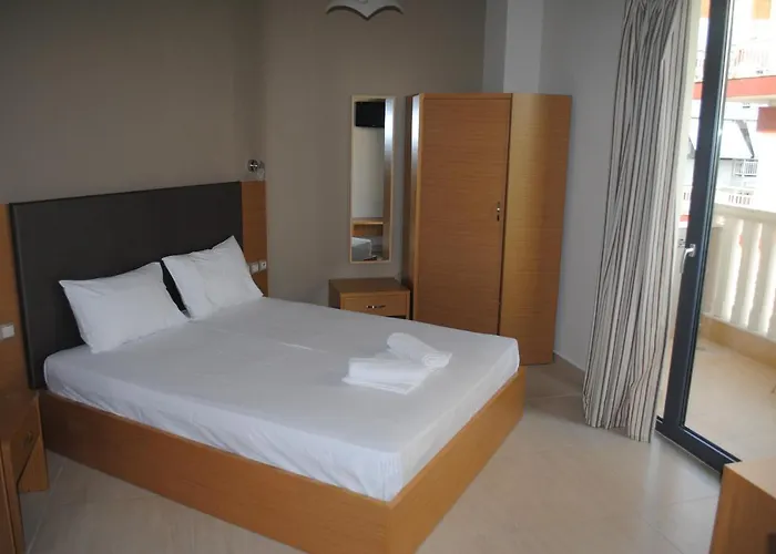 Aparthotel Niriides And Paralía